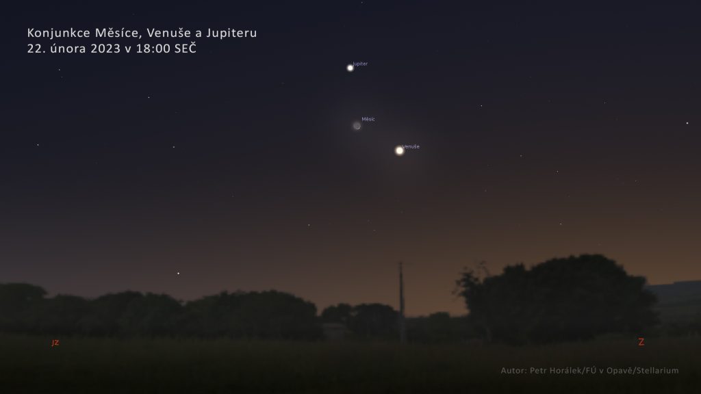 Nádherná konjunkce Měsíce, Venuše a Jupiteru – tří nejjasnějších objektů noční oblohy – se objeví na večerní obloze 22. února po 18. hodině nízko nad západo-jihzápadním obzorem. Zdroj: Petr Horálek/FÚ v Opavě/Stellarium.