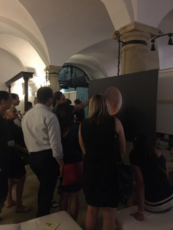 Z výstavy Petra Horálka/FÚ na Hudebním festivalu ve Znojmě 2021. Foto: Archiv festivalu. Z výstavy Petra Horálka/FÚ na Hudebním festivalu ve Znojmě 2021. Foto: Archiv festivalu.