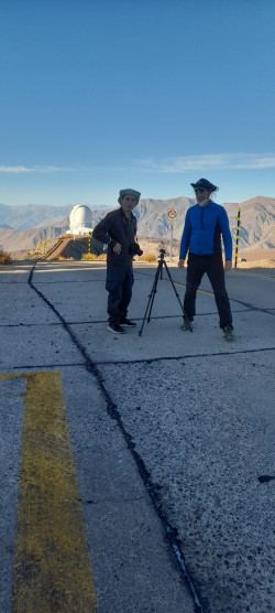Fotografování Gemini South. V dáli observatoř SOAR. Foto: Leonor Opazo. Fotografování Gemini South. V dáli observatoř SOAR. Foto: Leonor Opazo.