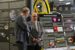 Z vernisáže výstavy "Relativita času". Foto: Simona Beerová. Z vernisáže výstavy "Relativita času". Foto: Simona Beerová.