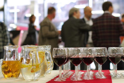 Z vernisáže výstavy "Relativita času". Foto: Simona Beerová. Z vernisáže výstavy "Relativita času". Foto: Simona Beerová.