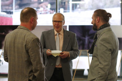 Z vernisáže výstavy "Relativita času". Foto: Simona Beerová. Z vernisáže výstavy "Relativita času". Foto: Simona Beerová.