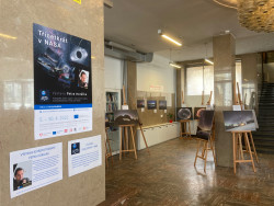 Z vernisáže výstavy "Třicetrkát v NASA". Foto: Europe Direct Pardubice. Z vernisáže výstavy "Třicetrkát v NASA". Foto: Europe Direct Pardubice.