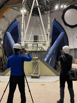 Z fotografování instrumentů observatoře Cerro Tololo. Foto: Juan Seguel. Z fotografování instrumentů observatoře Cerro Tololo. Foto: Juan Seguel.