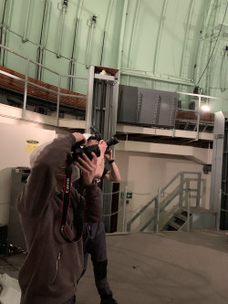 Z fotografování instrumentů observatoře Cerro Tololo. Foto: Juan Seguel. Z fotografování instrumentů observatoře Cerro Tololo. Foto: Juan Seguel.