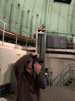 Z fotografování instrumentů observatoře Cerro Tololo. Foto: Juan Seguel. Z fotografování instrumentů observatoře Cerro Tololo. Foto: Juan Seguel.