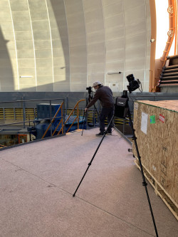 Z fotografování instrumentů observatoře Cerro Tololo. Foto: Juan Seguel. Z fotografování instrumentů observatoře Cerro Tololo. Foto: Juan Seguel.