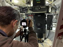 Z fotografování instrumentů observatoře Cerro Tololo. Foto: Juan Seguel. Z fotografování instrumentů observatoře Cerro Tololo. Foto: Juan Seguel.