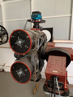 Z fotografování instrumentů observatoře Cerro Tololo. Foto: Juan Seguel. Z fotografování instrumentů observatoře Cerro Tololo. Foto: Juan Seguel.