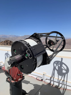 Z fotografování instrumentů observatoře Cerro Tololo. Foto: Juan Seguel. Z fotografování instrumentů observatoře Cerro Tololo. Foto: Juan Seguel.
