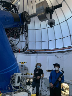 Z fotografování instrumentů observatoře Cerro Tololo. Foto: Juan Seguel. Z fotografování instrumentů observatoře Cerro Tololo. Foto: Juan Seguel.