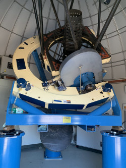 Z fotografování instrumentů observatoře Cerro Tololo. Foto: Juan Seguel. Z fotografování instrumentů observatoře Cerro Tololo. Foto: Juan Seguel.