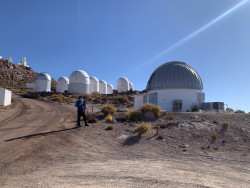 Z fotografování instrumentů observatoře Cerro Tololo. Foto: Juan Seguel. Z fotografování instrumentů observatoře Cerro Tololo. Foto: Juan Seguel.