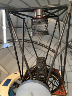 Z fotografování instrumentů observatoře Cerro Tololo. Foto: Juan Seguel. Z fotografování instrumentů observatoře Cerro Tololo. Foto: Juan Seguel.