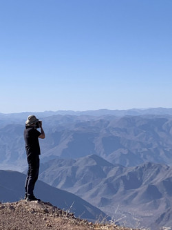 Z fotografování instrumentů observatoře Cerro Tololo. Foto: Juan Seguel. Z fotografování instrumentů observatoře Cerro Tololo. Foto: Juan Seguel.