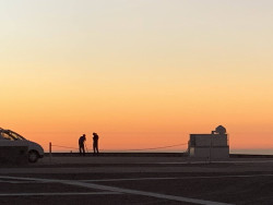 Jasný poerupční soumrak nad Cerro Tololo. Foto: Juan Seguel. Jasný poerupční soumrak nad Cerro Tololo. Foto: Juan Seguel.