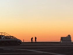Jasný poerupční soumrak nad Cerro Tololo. Foto: Juan Seguel. Jasný poerupční soumrak nad Cerro Tololo. Foto: Juan Seguel.