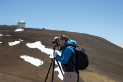 Fotografování observatoří na Mauna Kea. Foto: Joy Pollard. Fotografování observatoří na Mauna Kea. Foto: Joy Pollard.