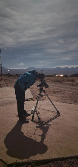 Pozorování zatmění Měsíce 16. května 2022 v Chile. Foto: J. Kujal/ASHK. Pozorování zatmění Měsíce 16. května 2022 v Chile. Foto: J. Kujal/ASHK.