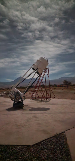 Pozorování zatmění Měsíce 16. května 2022 v Chile. Foto: J. Kujal/ASHK. Pozorování zatmění Měsíce 16. května 2022 v Chile. Foto: J. Kujal/ASHK.