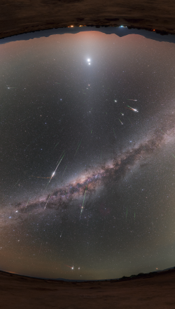 Maximum roje Eta-Aquaridy 2022. Foto: Petr Horálek/FÚ v Opavě. Maximum roje Eta-Aquaridy 2022. Foto: Petr Horálek/FÚ v Opavě.