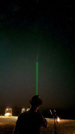 Popularizace astronomie formou přednášek a pozorování oblohy na ostrovech v Indickém oceánu. Foto: Soneva. Popularizace astronomie formou přednášek a pozorování oblohy na ostrovech v Indickém oceánu. Foto: Soneva.