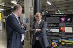 Z vernisáže výstavy "Relativita času". Foto: Simona Beerová. Z vernisáže výstavy "Relativita času". Foto: Simona Beerová.