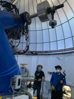 Z fotografování instrumentů observatoře Cerro Tololo. Foto: Juan Seguel. Z fotografování instrumentů observatoře Cerro Tololo. Foto: Juan Seguel.