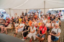 Z besedy "Váleční reportéři" na COlors of Ostrava 22. července 2023. Z besedy "Váleční reportéři" na COlors of Ostrava 22. července 2023.