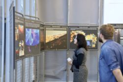 Vernisáž výstavy „100 let planetárií“ v OC Breda v Opavě 10. října 2023. Foto: Adam Hofer/FÚ v Opavě. Vernisáž výstavy „100 let planetárií“ v OC Breda v Opavě 10. října 2023. Foto: Adam Hofer/FÚ v Opavě.