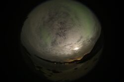 Polární záře u Sommarøy přes oblaky 17. září 2022. Foto: P. Horálek/FÚ v Opavě. Polární záře u Sommarøy přes oblaky 17. září 2022. Foto: P. Horálek/FÚ v Opavě.