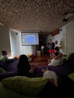 Popularizace astronomie formou přednášek a pozorování oblohy na ostrovech v Indickém oceánu. Foto: Soneva. Popularizace astronomie formou přednášek a pozorování oblohy na ostrovech v Indickém oceánu. Foto: Soneva.