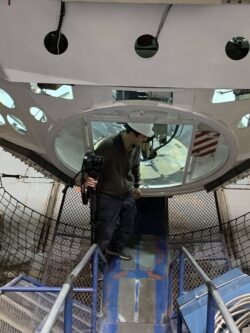 Z fotografování instrumentů observatoře Cerro Tololo. Foto: Juan Seguel. Z fotografování instrumentů observatoře Cerro Tololo. Foto: Juan Seguel.