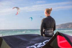 Z natáčení dokumentu o kitesurfingu Miroslava Medala. Foto: MMT FÚ v Opavě. Z natáčení dokumentu o kitesurfingu Miroslava Medala. Foto: MMT FÚ v Opavě.