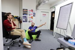 Ondřej Smékal a Patrik Bałon při tvorbě Wannabe Spider. Foto: FÚ v Opavě. Ondřej Smékal a Patrik Bałon při tvorbě Wannabe Spider. Foto: FÚ v Opavě.