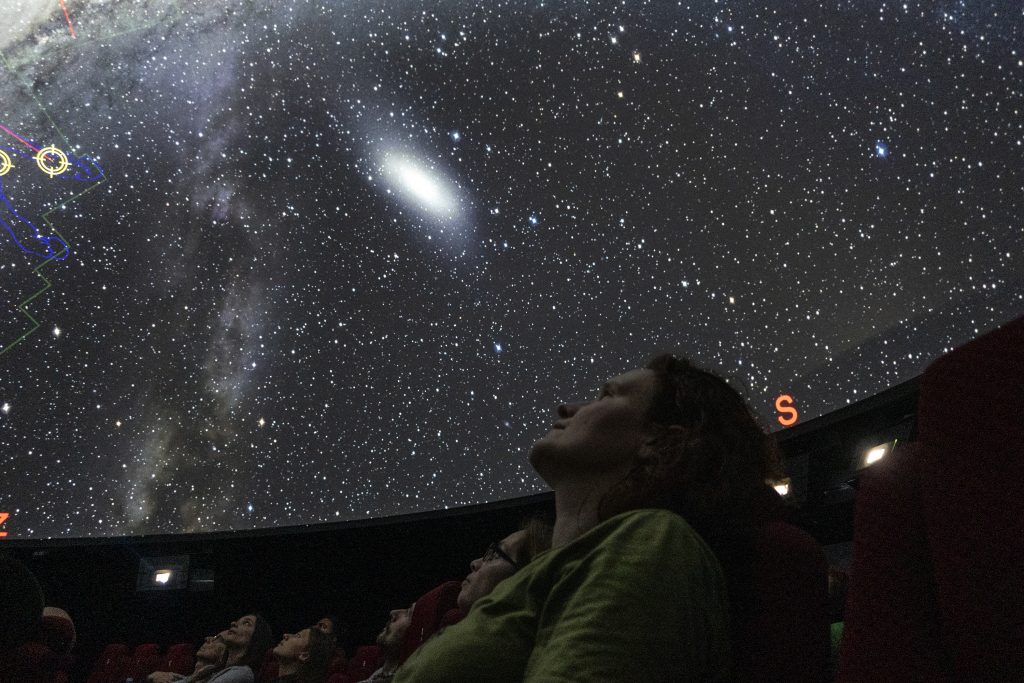 Představení v Unisféře