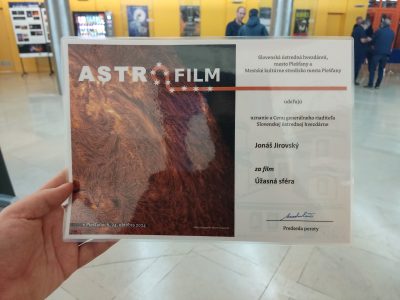 Snímek Úžasná sféra Mgr. Jonáše Jirovského získal na festivalu astronomických filmů v Piešťanech dne 22. - 24. 10. 2024 cenu ředitele Slovenské ústřední hvězdárny Hurbanovo. Foto: Jonáš Jirovský.