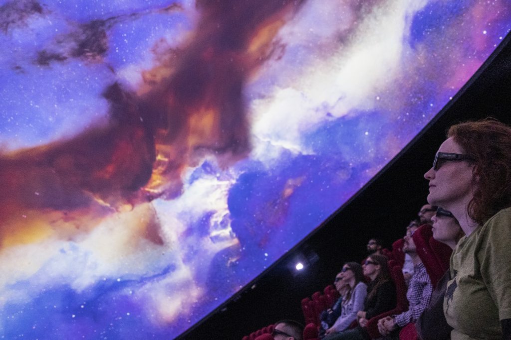 Projekce vesmíru v Unisféře. Foto: Adam Hofer/FÚ v Opavě.