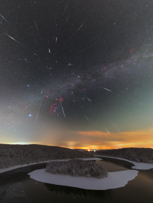 Maximum meteorického roje Geminid nad Sečskou přehradou. Foto: Petr Horálek/FÚ v Opavě.