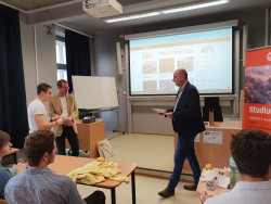 Jarní opavské finále Astronomické olympiády 2023 v kategorii AB v Opavě. Foto: Lucie Dospivová/FÚ v Opavě.