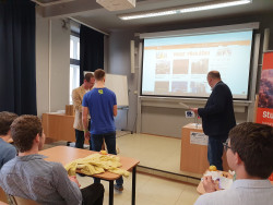 Jarní opavské finále Astronomické olympiády 2023 v kategorii AB v Opavě. Foto: Lucie Dospivová/FÚ v Opavě.